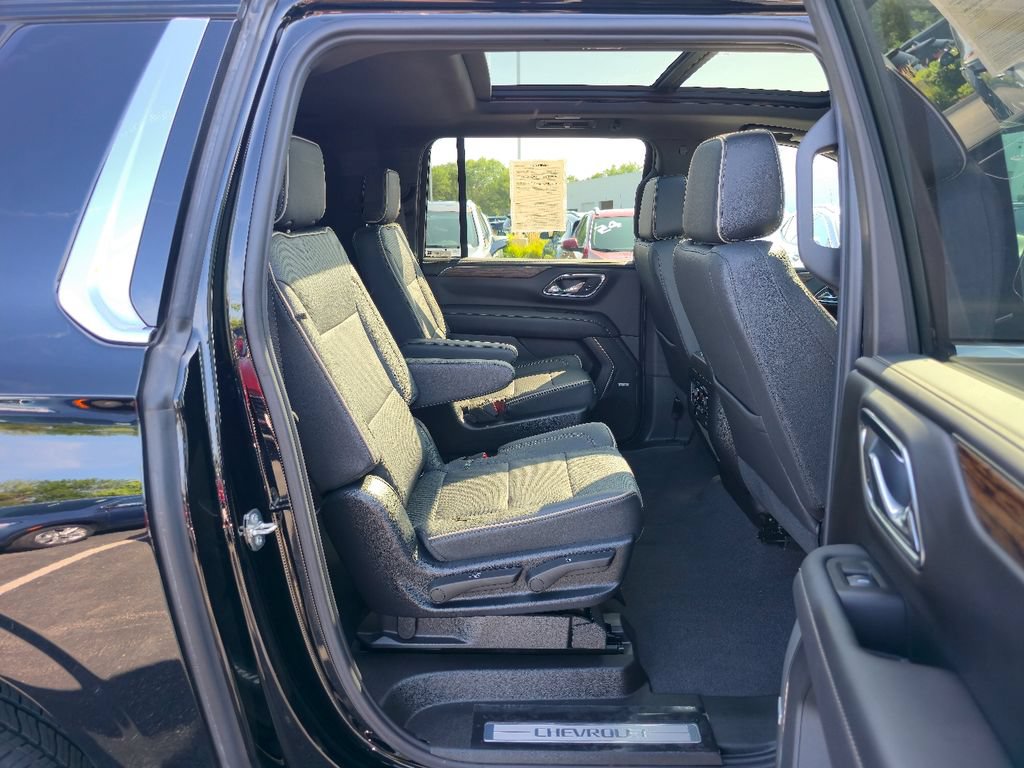 Certified 2023 Chevrolet Suburban Premier w/ Max Trailering Package AWD/4WD image 29