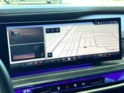 Used 2024 BMW 760i xDrive image 47