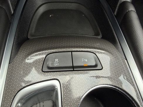 Used 2022 Chevrolet Malibu LT w/ Leather Package FWD image 19
