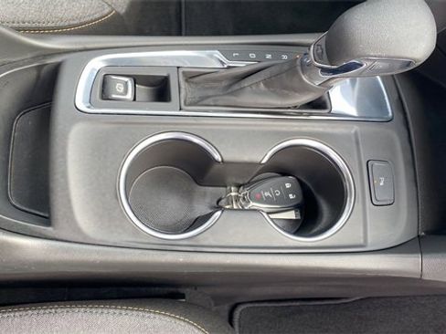 Used 2024 Chevrolet Equinox LT image 14