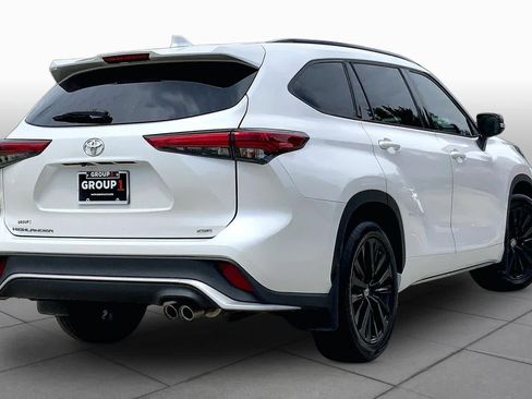 Used 2023 Toyota Highlander XSE FWD image 13