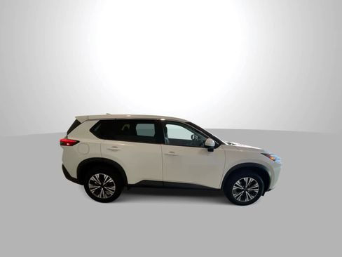 Used 2023 Nissan Rogue SV image 9