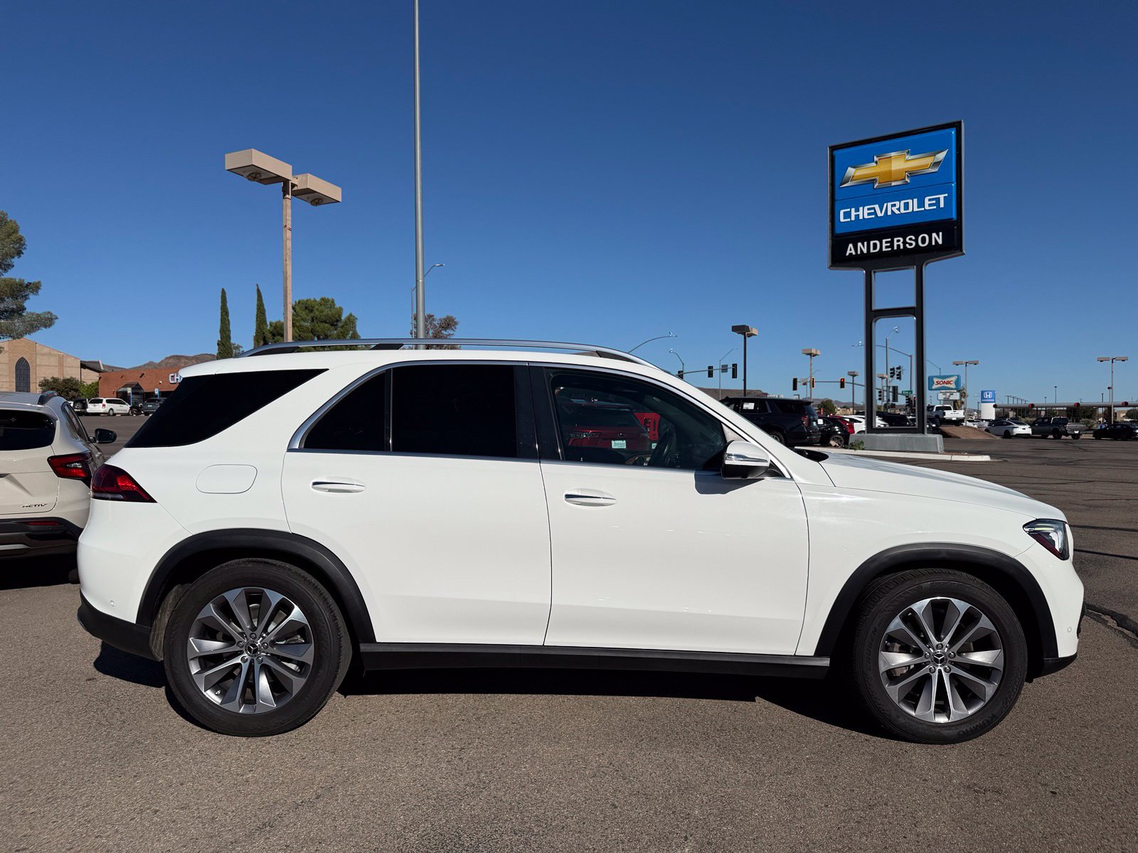 Used 2021 Mercedes-Benz GLE 450 4MATIC image 4