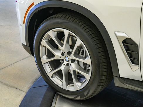 Certified 2024 BMW X5 xDrive40i w/ Parking Assistance Package AWD/4WD image 10