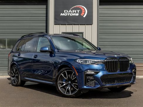 Used 2021 BMW X7 xDrive40i w/ M Sport Package AWD/4WD image 1