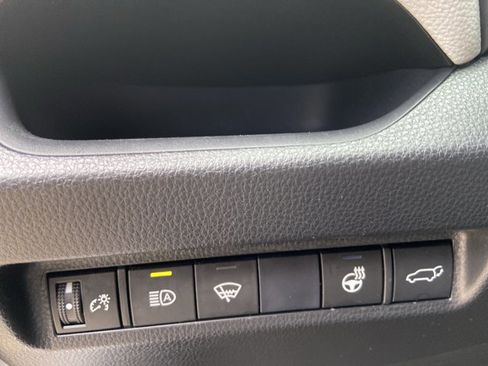 Used 2020 Toyota RAV4 XLE w/ Convenience Package AWD/4WD image 42