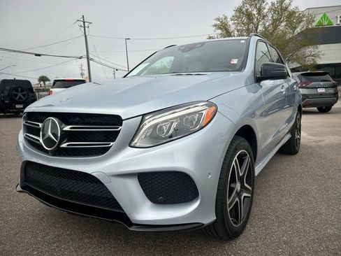 Used 2017 Mercedes-Benz GLE 400 4MATIC image 4