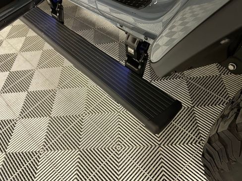 Used 2024 Jeep Wrangler Unlimited Rubicon 4xe image 29