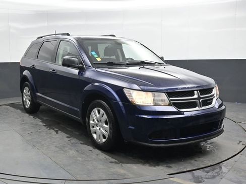 Used 2018 Dodge Journey SE w/ Popular Equipment Group image 4