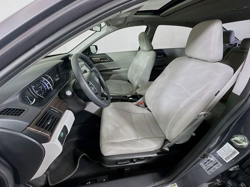 Used 2017 Honda Accord EX image 20
