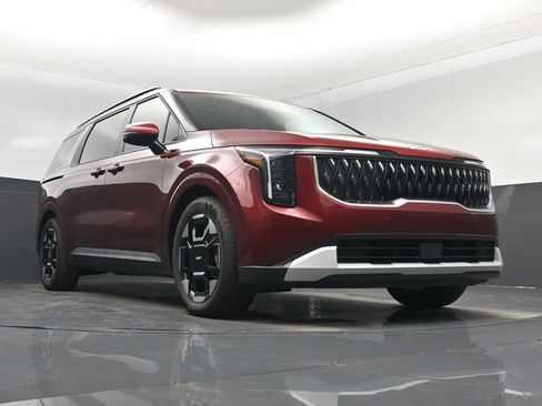 Certified 2025 Kia Carnival EX image 49