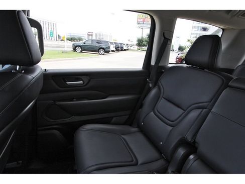 Certified 2026 Nissan Armada SV RWD image 8
