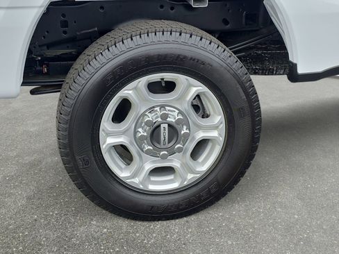 Used 2026 Ford F250 XLT image 32