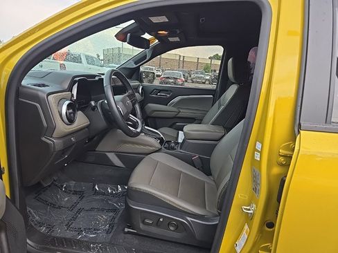 Used 2023 Chevrolet Colorado ZR2 w/ ZR2 Convenience Package III AWD/4WD image 16