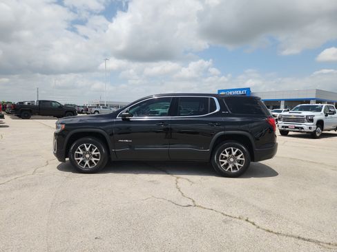 Used 2023 GMC Acadia SLE FWD image 4