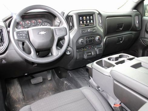 Certified 2025 Chevrolet Silverado 1500 Custom image 4