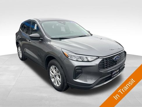 Used 2025 Ford Escape Active AWD/4WD image 3