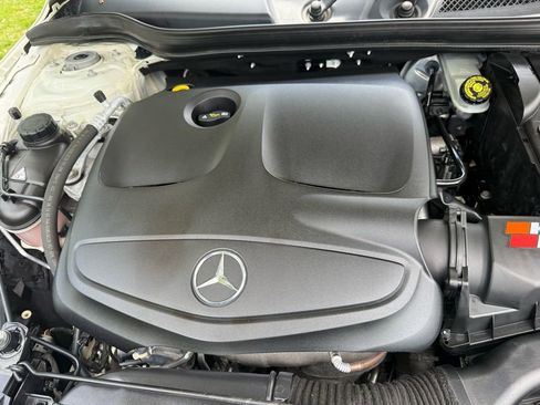 Used 2016 Mercedes-Benz GLA 250 4MATIC image 46