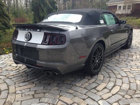 Used 2014 Ford Mustang Shelby GT500 w/ Equipment Group 821A image 23