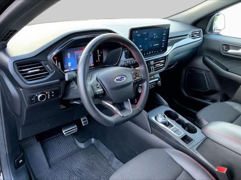 Used 2023 Ford Escape ST-Line w/ Tech Pack #1 FWD image 14