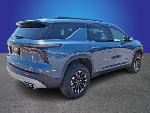 Used 2025 Chevrolet Traverse Z71 AWD/4WD image 4