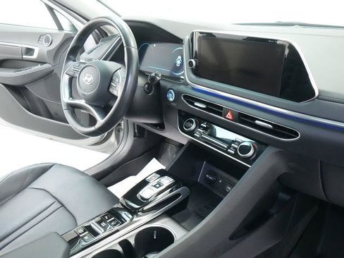 Used 2023 Hyundai Sonata Limited image 28