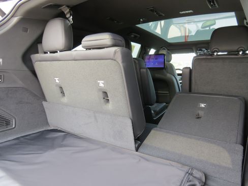 New 2025 Cadillac Escalade IQ Luxury 1 w/ Smart Trailering package image 15