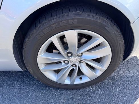 Used 2016 Buick Regal FWD image 10