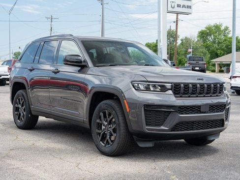 New 2026 Jeep Grand Cherokee Altitude AWD/4WD image 7