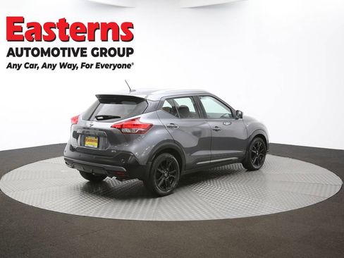 Used 2020 Nissan Kicks SR FWD image 38