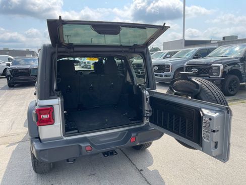 Used 2020 Jeep Wrangler Unlimited Sport AWD/4WD image 17
