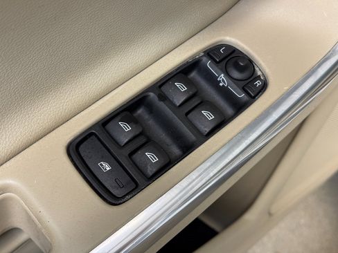 Used 2015 Volvo V60 T5 Premier Plus image 9