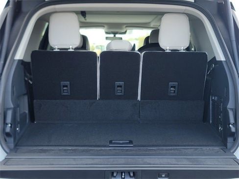 New 2025 Lincoln Navigator Reserve image 22