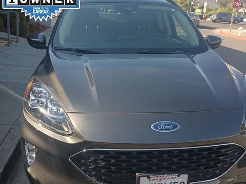 Used 2020 Ford Escape Titanium w/ Titanium Premium Package 2.0 AWD/4WD image 4