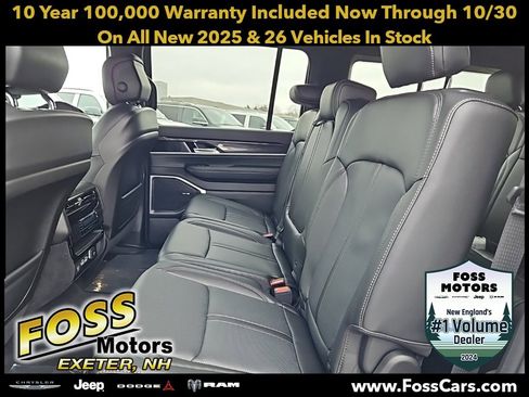 New 2024 Jeep Wagoneer Base w/ HD Trailer Tow Package image 18