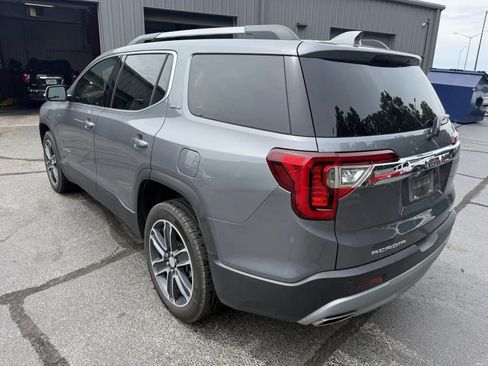 Used 2020 GMC Acadia SLT w/ Driver Alert Package II AWD/4WD image 2
