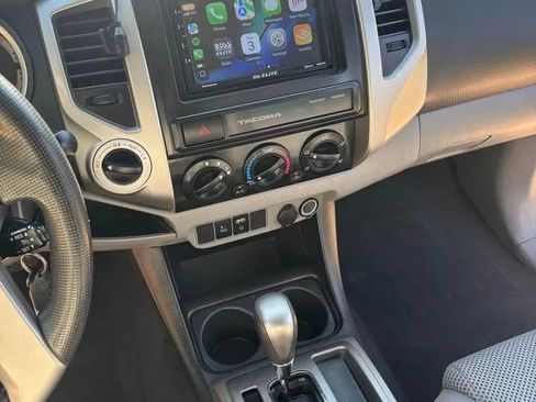 Used 2015 Toyota Tacoma 4x4 Double Cab w/ TRD Off-Road Package image 11