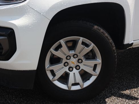 Used 2022 Chevrolet Colorado LT w/ Fleet Safety Package AWD/4WD image 16