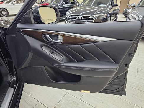 Used 2015 INFINITI Q50 Premium w/ Technology Package RWD image 39