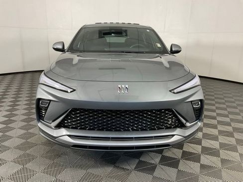 Used 2025 Buick Envista Avenir image 2