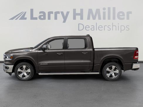 Used 2023 RAM 1500 Laramie AWD/4WD image 3