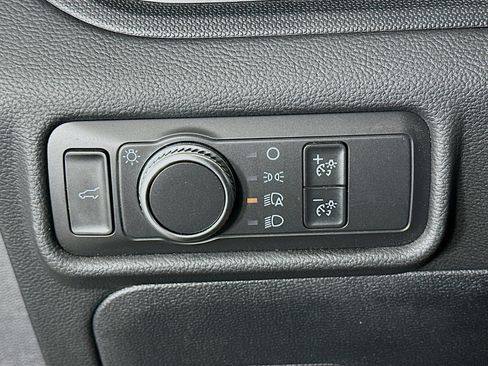 Used 2020 Ford Explorer 2WD image 17