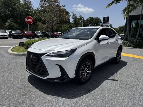 Used 2024 Lexus NX 250 FWD image 9
