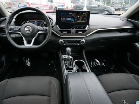 Certified 2023 Nissan Altima 2.5 SV w/ SV Premium Package AWD/4WD image 15