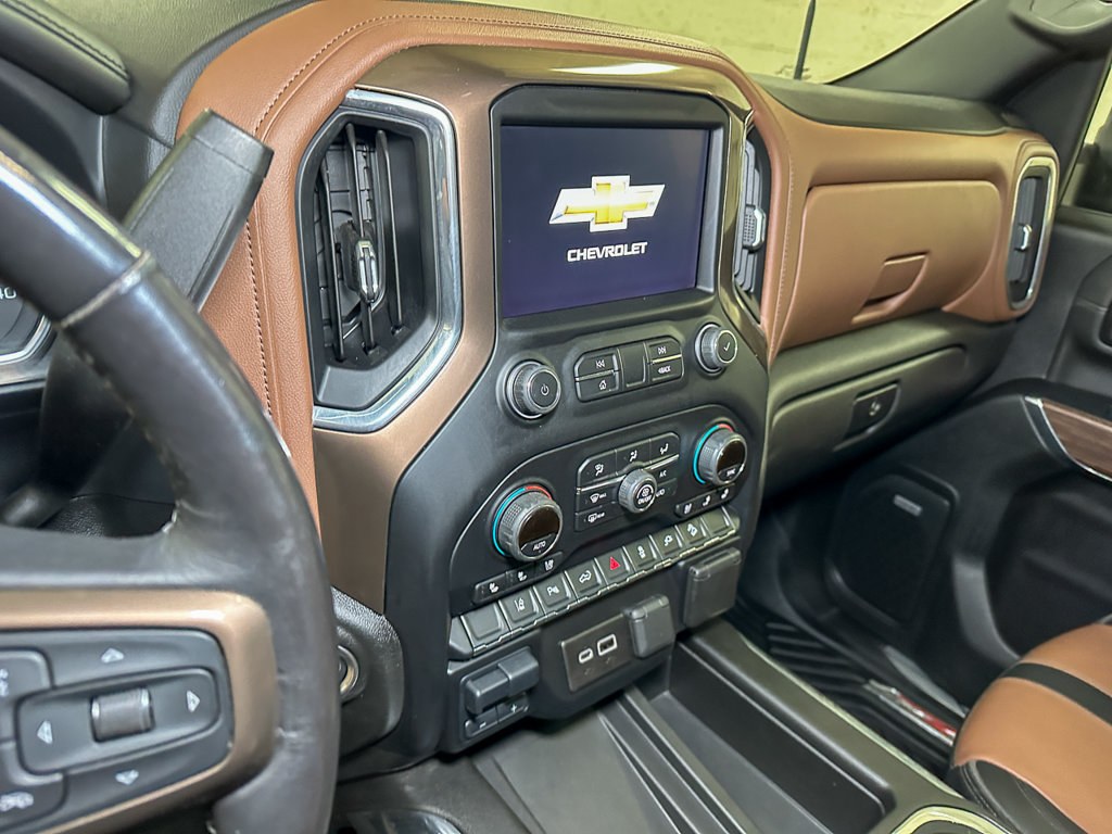 Used 2022 Chevrolet Silverado 2500 High Country w/ Safety Package II AWD/4WD image 38