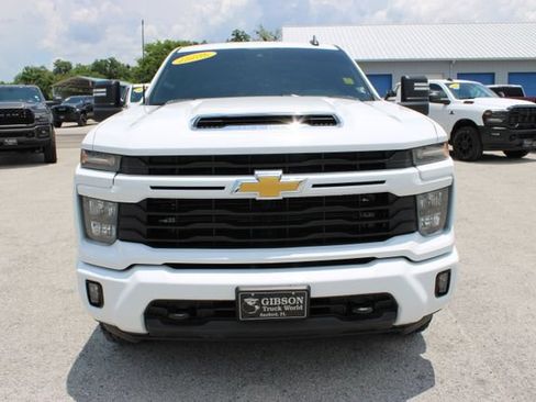 Used 2025 Chevrolet Silverado 2500 LT AWD/4WD image 2