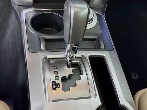 Used 2018 Toyota 4Runner SR5 Premium image 23