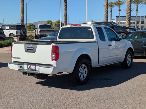Used 2021 Nissan Frontier S w/ S Utility Package image 3