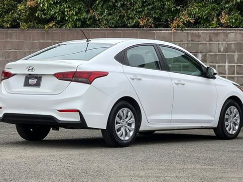 Used 2021 Hyundai Accent SE FWD image 5