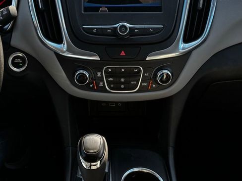 Used 2020 Chevrolet Equinox LT AWD/4WD image 26